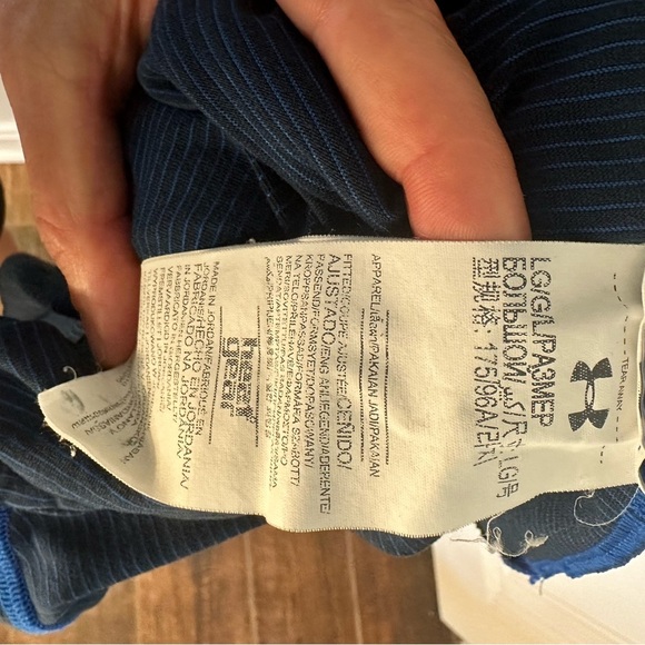 Under Armour - Streaker Striped HeatGear Half-Zip Top - Men - Blue - Picture 8 of 11